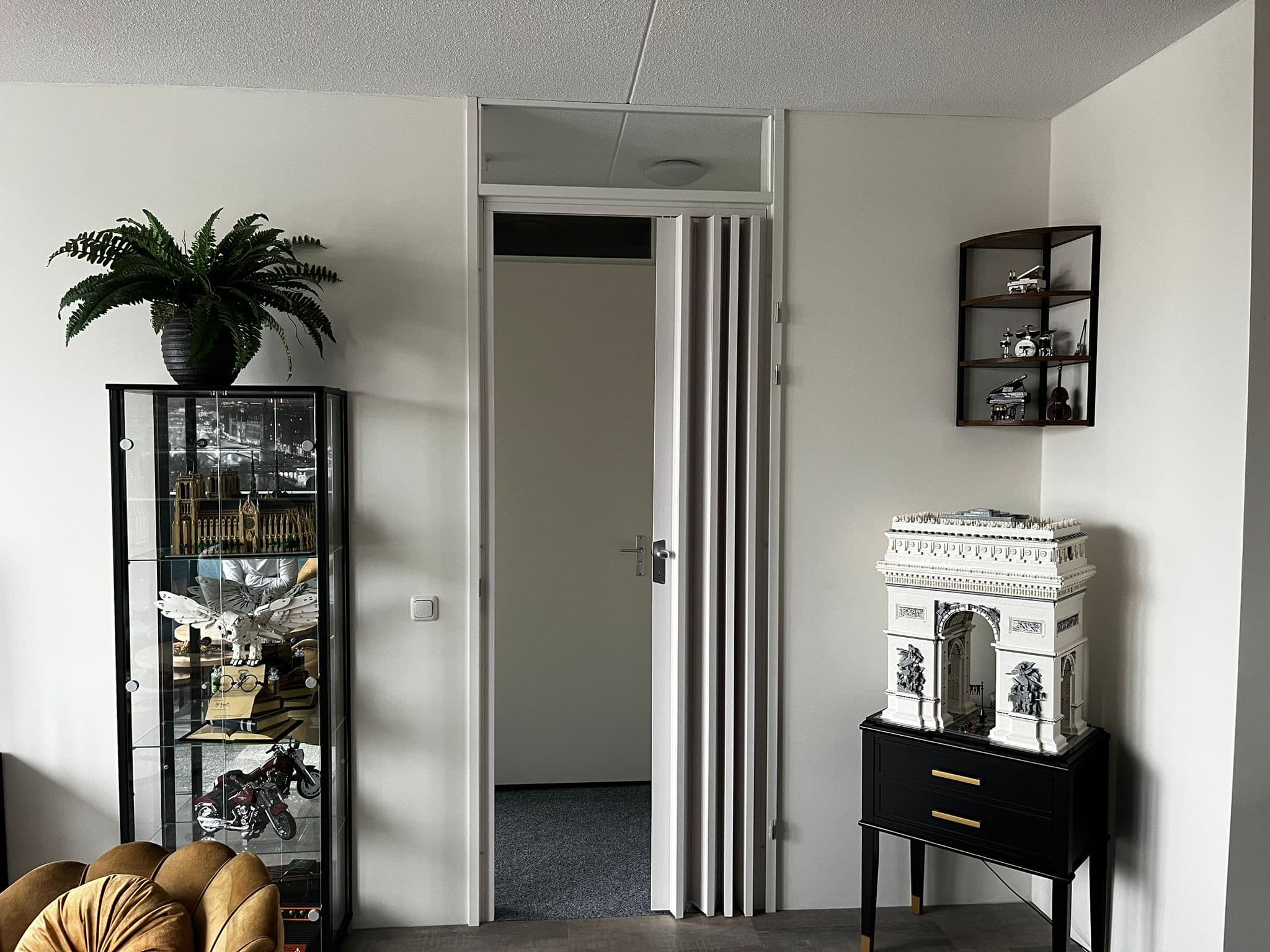 Meubel bij klanten thuis: 5ce4a696 5d69 4de3 8ac2 a06e25eed027